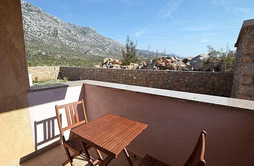 Cesarica Apartment | Apartment Golub by Interhome