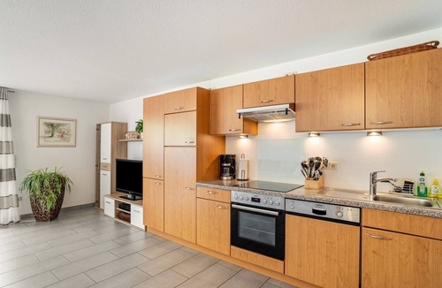 Lauf Apartment | Apartment 'Graf' with Shared Garden, Balcony and Wi-Fi