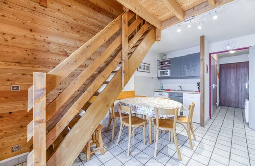 Villard-Reculas Apartment | Apartment 'Granges 31 - Duplex 6pers' with Mountain View and Balcony
