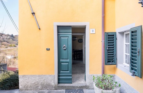 Molazzana Apartment | Apartment 'Grillo Rosso 5' with Private Garden
