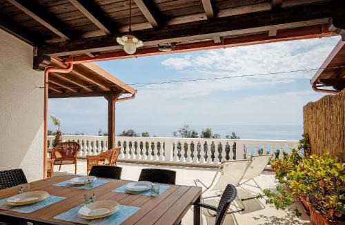 Marina di Andrano Apartment | Apartment Grillo-Villa Anna by Interhome