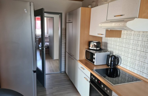 Wallerstein Apartment | Apartment 'Große Ferienwohnung In Wallerstein' with Shared Garden, Balcony and Wi-Fi