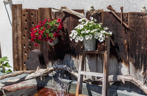 Curon Venosta Apartment | Apartment “Haus Fliri” in Etschtal Valley with Wi-Fi, Garden & Terrace