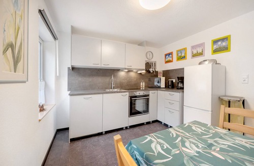 Monzelfeld Apartment | Apartment 'Haus Annenberg' with Shared Terrace, Shared Garden and Wi-Fi