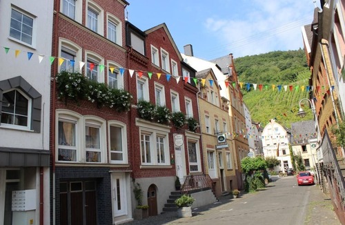 Alf Apartment | Apartment "Haus Budinger" with e-car charging facility