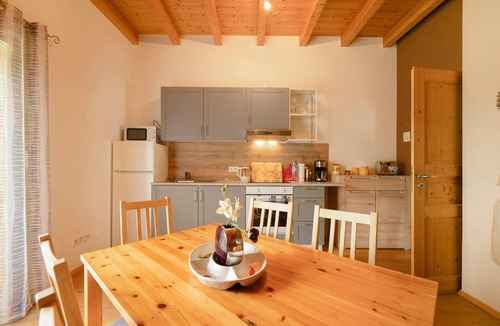 Weilerbach Apartment | Apartment 'Haus Emanuel' with Balcony and Wi-Fi