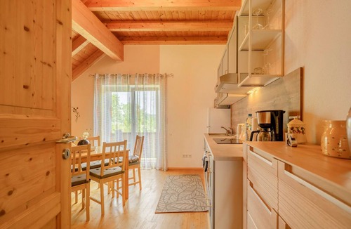 Weilerbach Apartment | Apartment 'Haus Emanuel' with Balcony and Wi-Fi