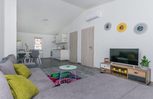 Strozanac Apartment | Apartment Heaven