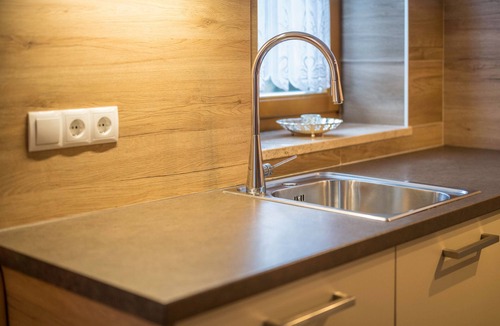 Racines Apartment | Apartment "Heiserhof - Kirsche" with Mountain View, Balcony & Wi-Fi