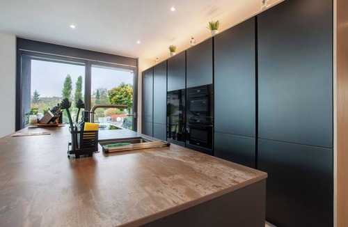 Karsau Apartment | Apartment 'Helle Lichtdurchflutete Wohnung' with Mountain View, Private Terrace and Wi-Fi