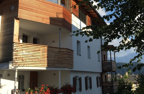 Lajen Apartment | Apartment Hintertrojer in a central location, good food with free WIFI