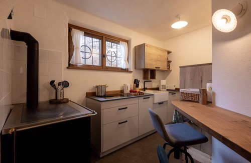 Renon Ski Chalet | Apartment 'Hofer Hitt 1' with Mountain View, Private Terrace and Wi-Fi