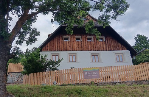 Renon Ski Chalet | Apartment 'Hofer Hitt 1' with Mountain View, Private Terrace and Wi-Fi