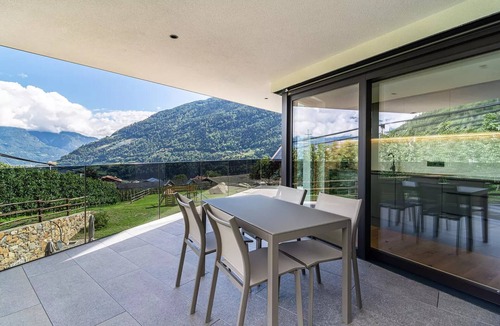 Lagundo Apartment | Apartment 'Hofer Hof Hirzer' with Mountain View, Garden & Wi-Fi