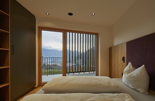 Lagundo Apartment | Apartment Hofer Hof TSCHIGAT with Mountain View, Wi-Fi & Terrace