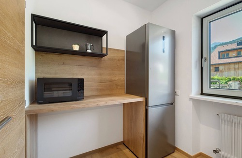 Villabassa Apartment | Apartment "Hofer Sandra" with Mountain View, Wi-Fi, Terrace and Garden