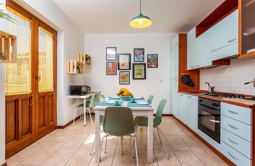 Coste Apartment | Apartment 'Home Centrum 2' with Sea View, Wi-Fi and Air Conditioning