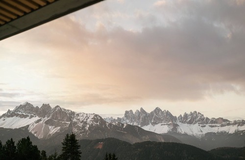 Bressanone Apartment | Apartment Hotel "Anders Mountain Suites 2" with Private Sauna, Slope Access & Wi-Fi