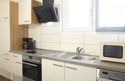 Burbach Apartment | Apartment House * modern and tasteful, in the heart of Saarbrücken
