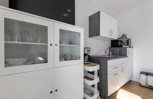 Meldorf Apartment | Apartment 'Ida 1' with Private Terrace, Shared Garden and Wi-Fi