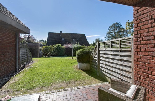 Meldorf Apartment | Apartment 'Ida 1' with Private Terrace, Shared Garden and Wi-Fi