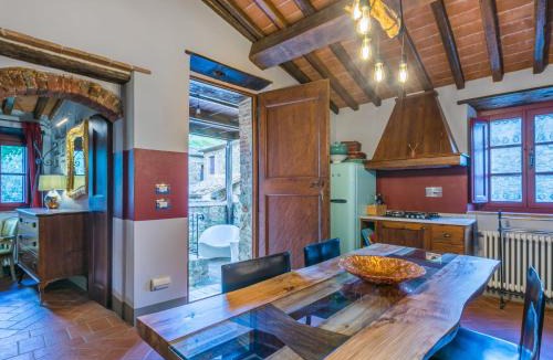 Gaiole in Chianti Apartment | Apartment Il Cinghiale by Interhome