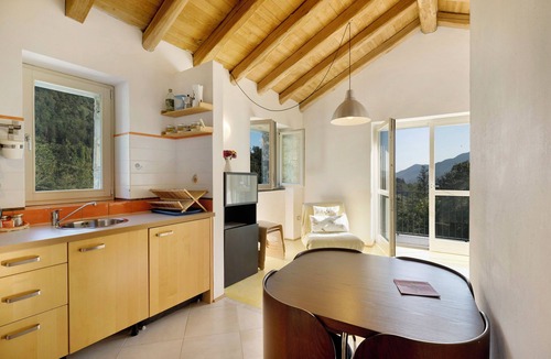Borzonasca Apartment | Apartment 'Il Mulino - Appartamento Terra' with Mountain View, Shared Garden and Balcony