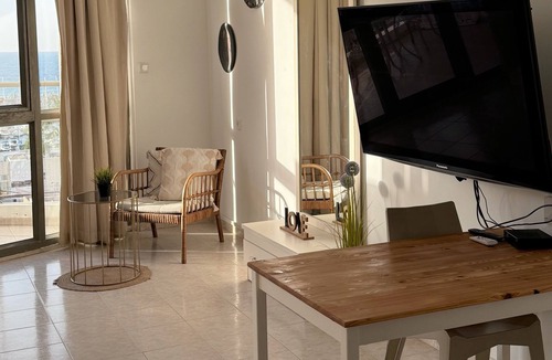 Ashkelon Condo | Apartment in a central location on Ashkelon beach, with a view of the marina