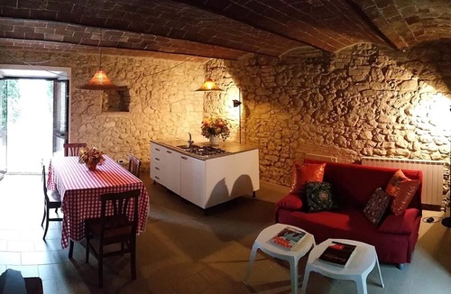 Casale Marittimo House | Apartment in a country house in the hills overlooking the sea with a large park and swimming pool