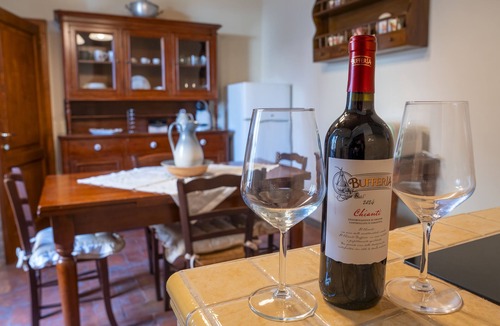 Lorenzana Apartment | Apartment in a small and quaint village in the heart of Tuscany.