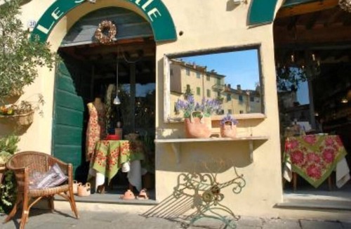 Lucca Historical Center Apartment | Apartment in Amphiteatre Square inside the Walls