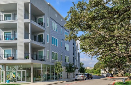 Leander Apartment | Apartment in Austin Modern Elevator WIFI Modern