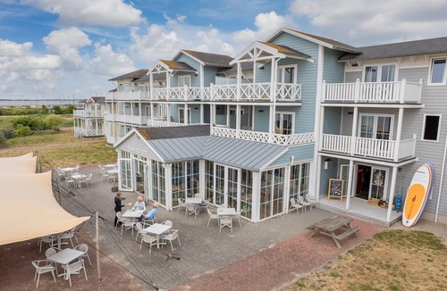 Hellevoetsluis Apartment | Apartment in Cape Helius by the Waterside