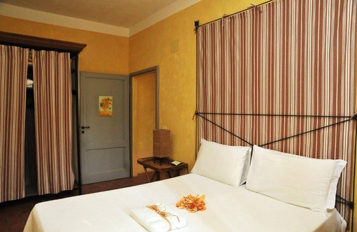 Castiglione del Lago Other | Apartment in Castiglione Del Lago with Common Pool