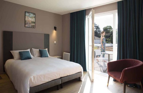 Chatel-Guyon Apartment | Apartment in Châtel-Guyon with Thermal Spa