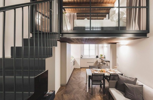 Como City Centre Apartment | Apartment in Como with 2 bedrooms sleeps 4