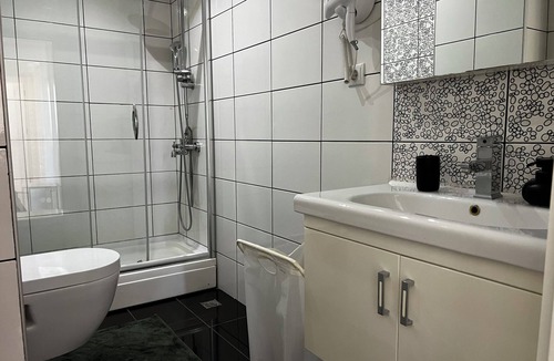 Side Apartment | Apartment in Complex with Pool and Great Location
