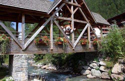Vallorcine Apartment | Apartment in France near Ski Slopes