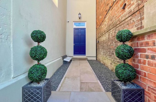 Gloucester Apartment | Apartment in Gloucester Quays-Apartment Three