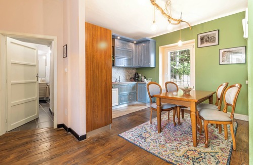 Torre Pellice Apartment | Apartment in historic mansion, nestled in the quiet, with large spaces and garden