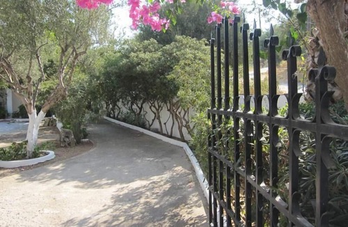 Istron Apartment | Apartment in Istro with Generous Terrace