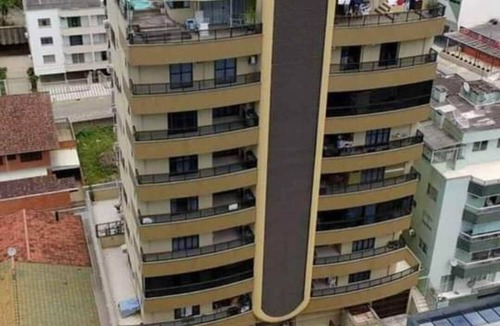 Centro Apartment | Apartment in Itapema, centto, 60 meters from the beach.