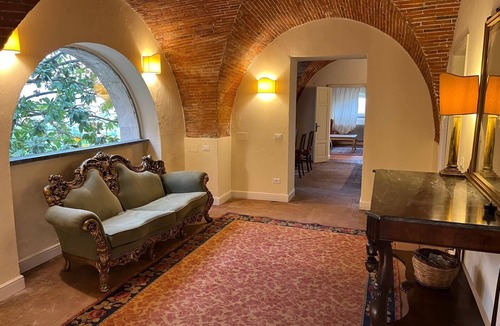 Buggiano Apartment | Apartment in eighteenth-century villa