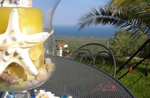 Monte Sant'Angelo House | Apartment in noble residence with magnificent sea view, 2 or 4 people