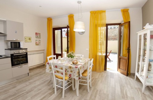 Lucca Historical Center Apartment | Apartment in Lucca with 2 bedrooms sleeps 6