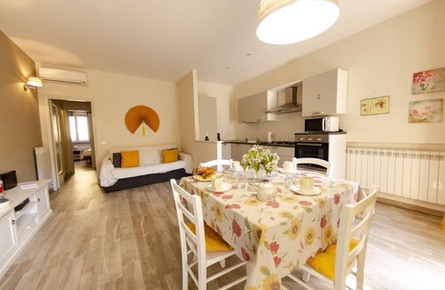 Lucca Historical Center Apartment | Apartment in Lucca with 2 bedrooms sleeps 6