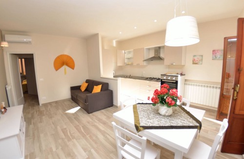 Lucca Historical Center Apartment | Apartment in Lucca with 2 bedrooms sleeps 6