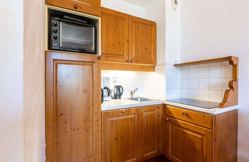 Valfrejus Apartment | Apartment in Modane with Ski Slope Access