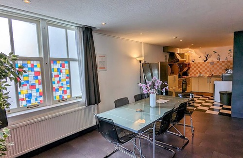 Burgwallen Nieuwe Zijde Apartment | Apartment in Amsterdam City Center