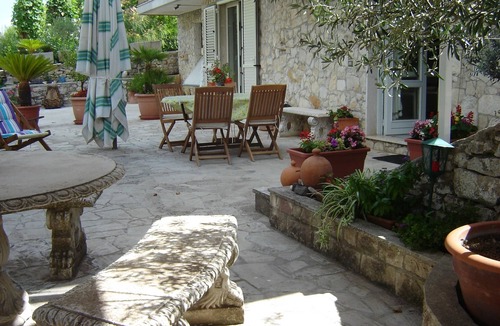 Casa Papa Apartment | Apartment in private cottage with garden and privat Pool